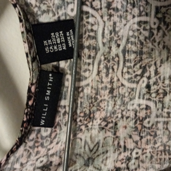 Top, blouse super cute - Picture 2 of 3